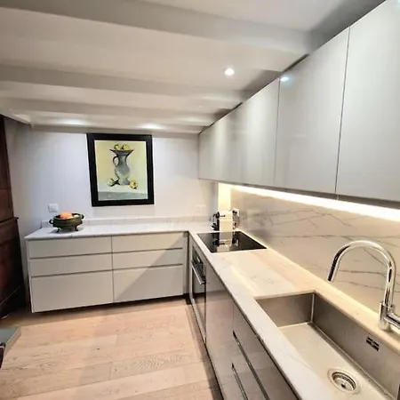 Family Duplex By Suitehomeparis Appartamento *